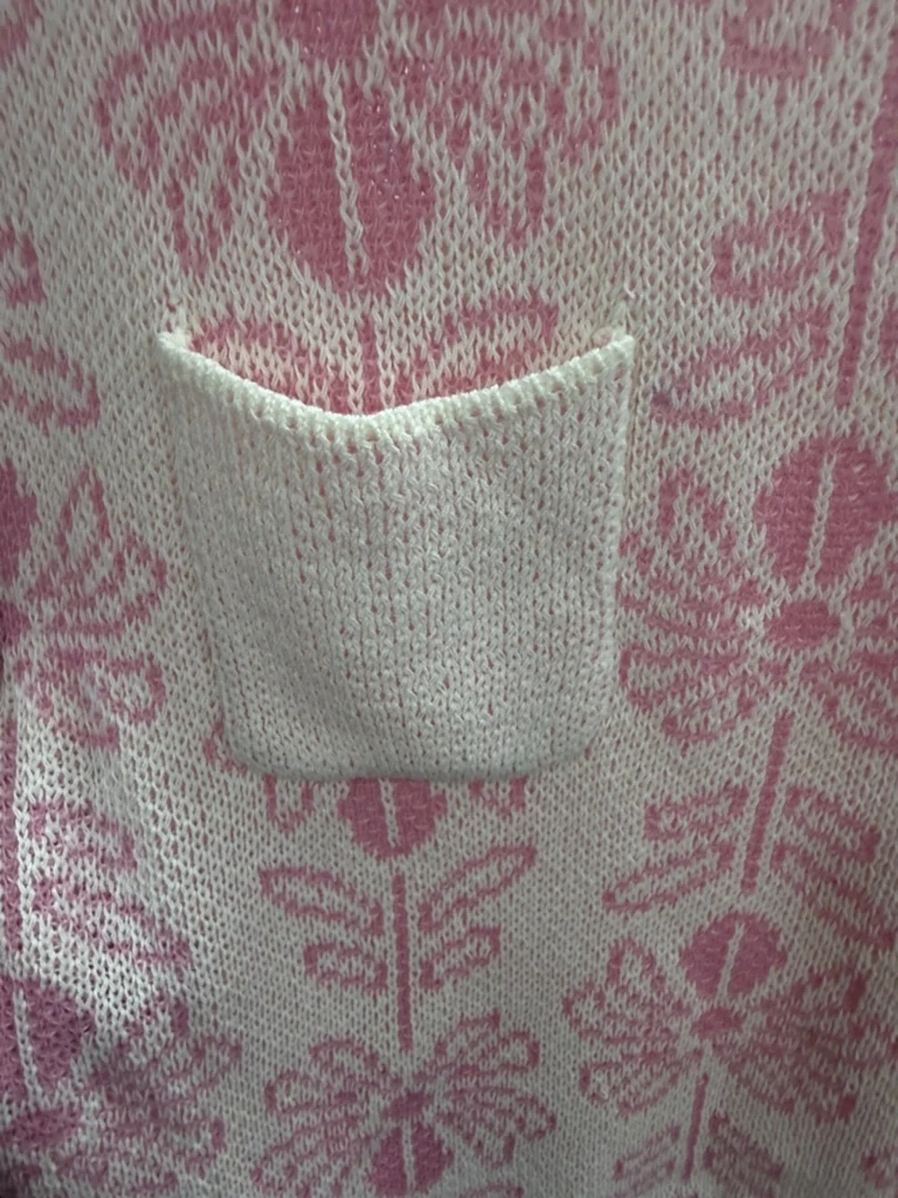 LA MIEL Cream and Pink Floral Knit Sleeveless Sweater Vest - Picture 3 of 6